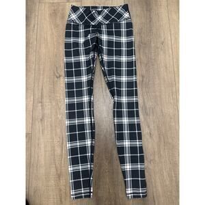 lululemon Varsity Plaid Wunder Under Pant size 4